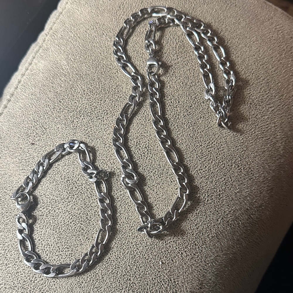 Silver Chain Necklace and Bracelet Set